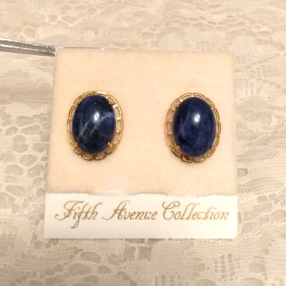 Vintage Gold Tone Oval Blue Stud Earrings Non-Pierced Screw Clip Earrings